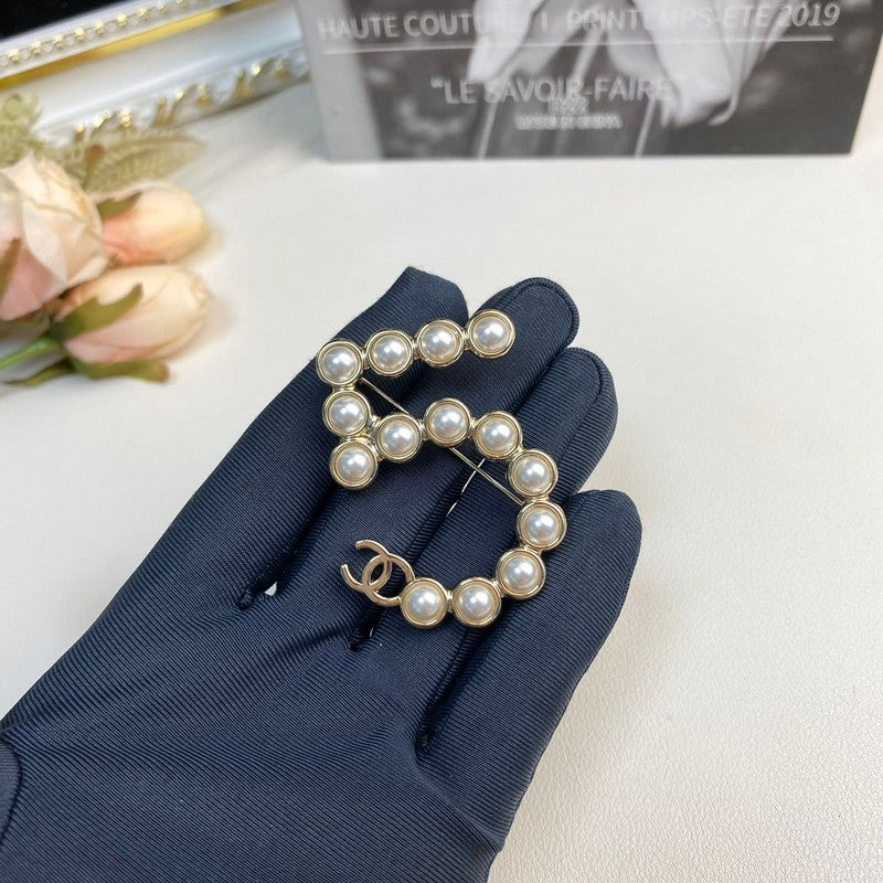 18K Chanel No.5 Pearl Gold Brooch