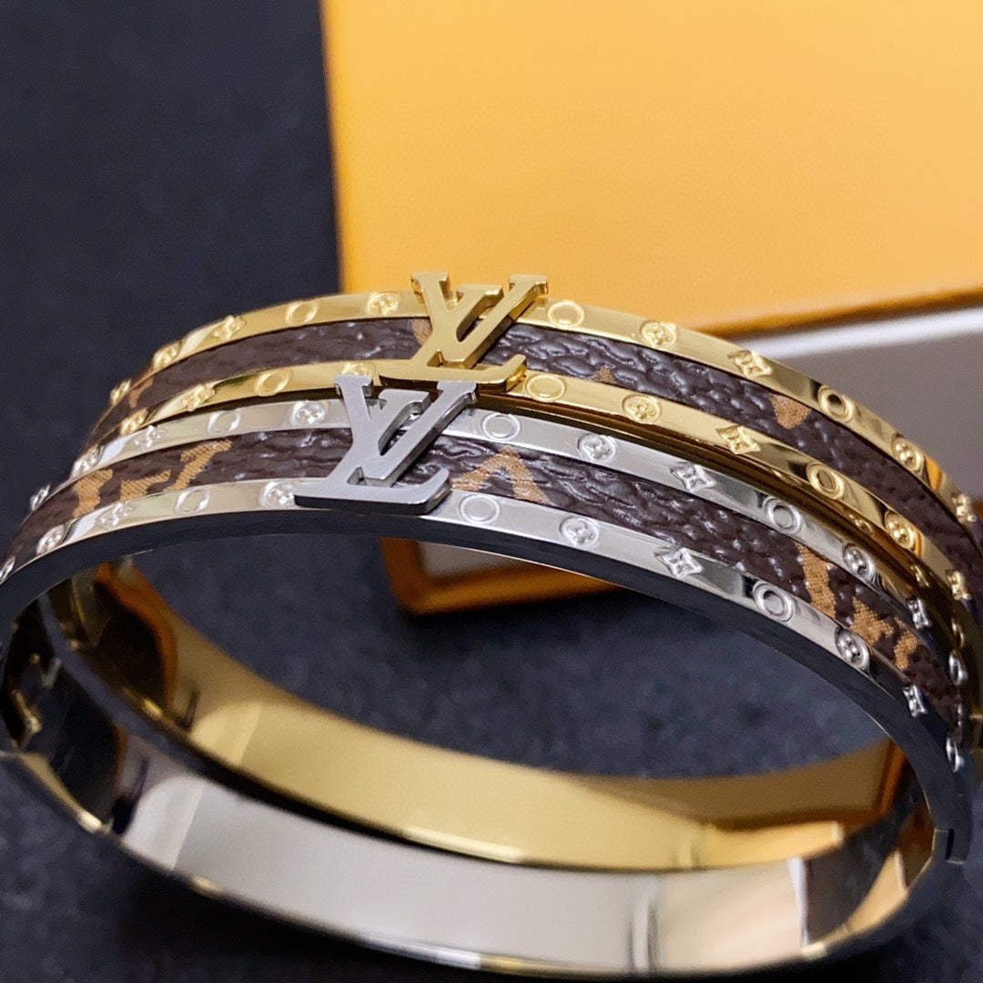 18K Louis Vuitton Vintage Leather Bracelet