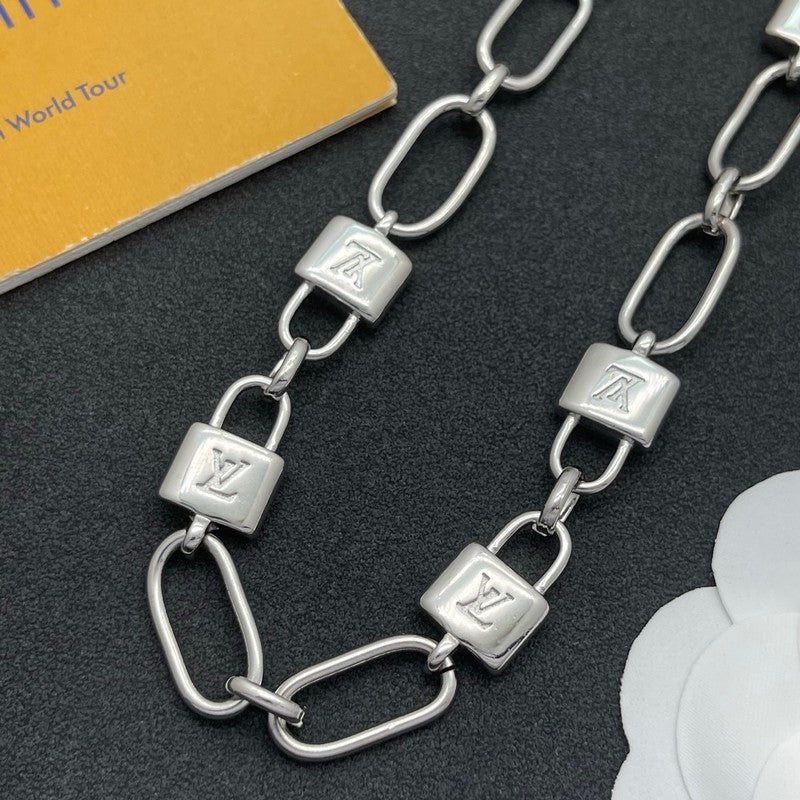 18K Louis Vuitton Lock Gold Chain Necklace