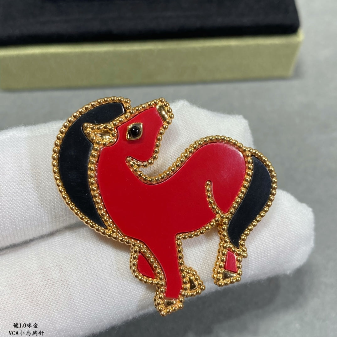 18K Van Cleef & Arpels Lucky Animals Horse Clip Brooch