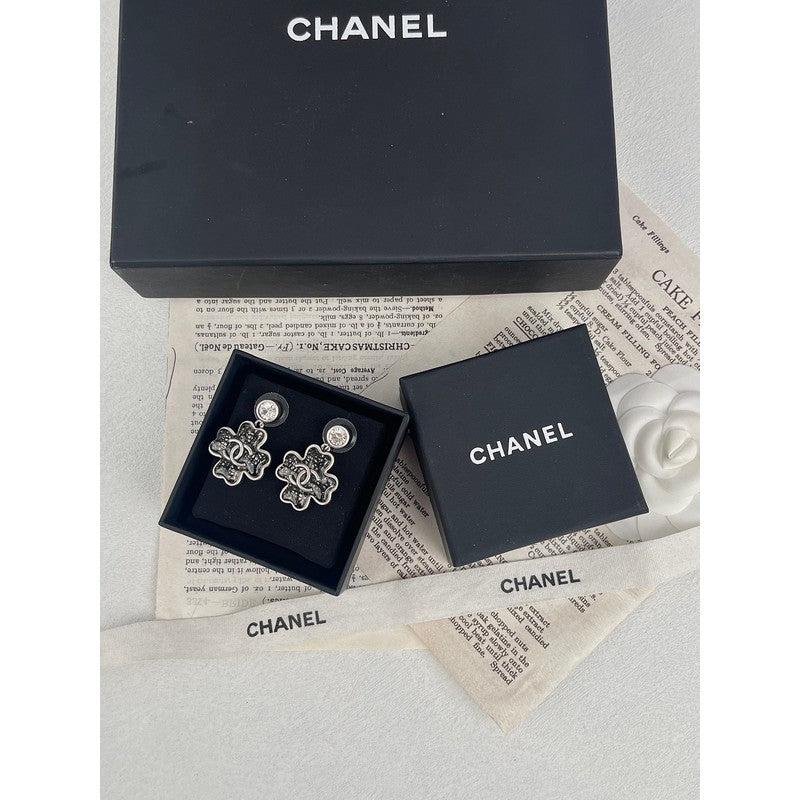 18K Chanel Black Four-Leaf Clover Earrings