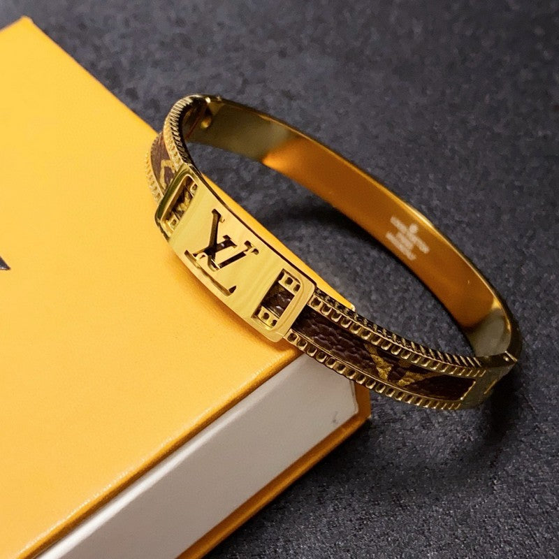 18K Louis Vuitton Vintage Brown Gold Bracelet