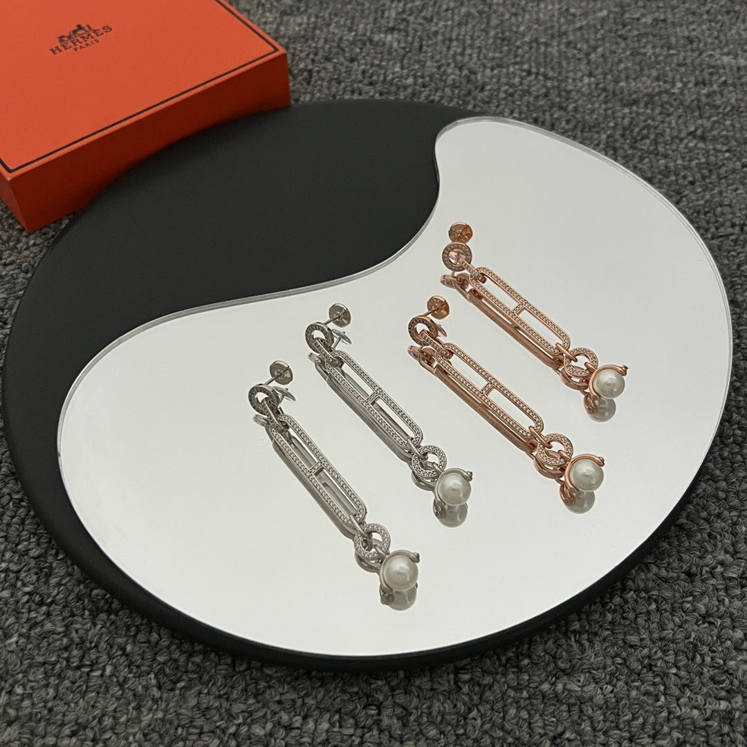 18K Hermes Chandra Diamonds Earrings