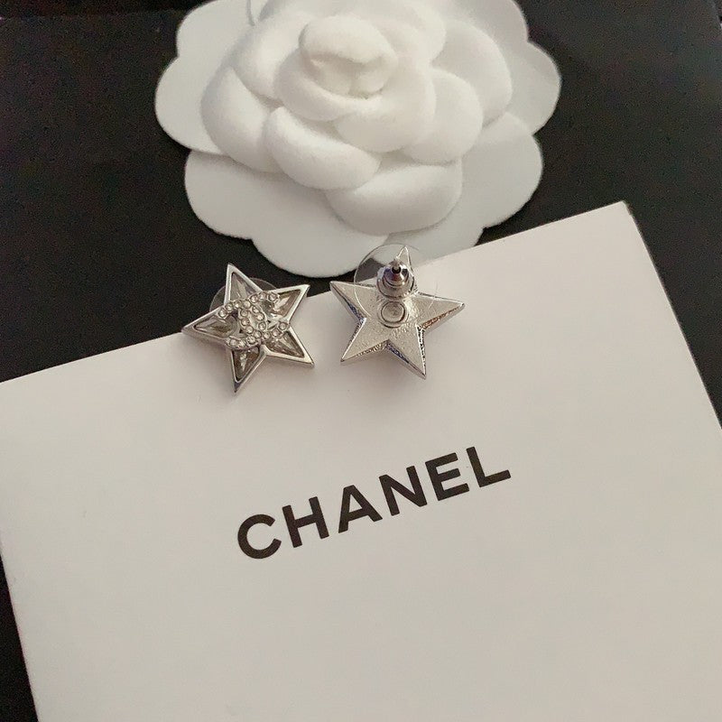 18K Chanel Star Diamond White Gold Earrings
