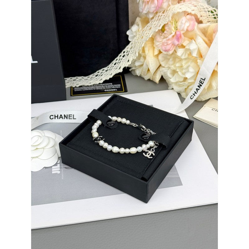 18K Chanel 26C Pearl Gold Bracelet