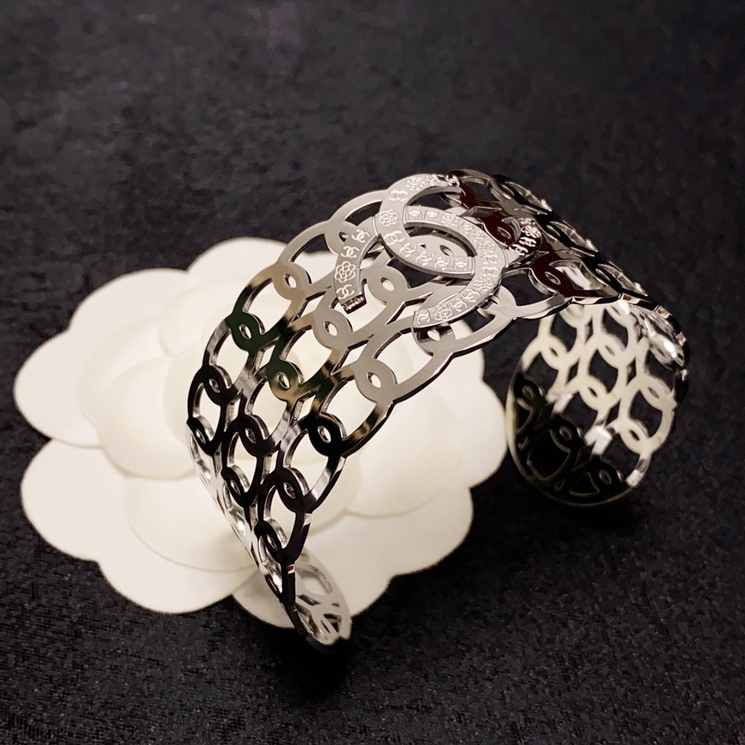 18K Chanel Vintage Cuff Bracelet