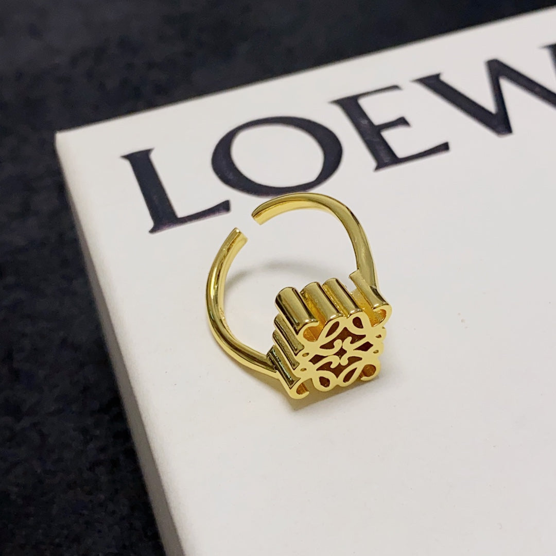 18K Loewe Anagram Single Anagram Ring