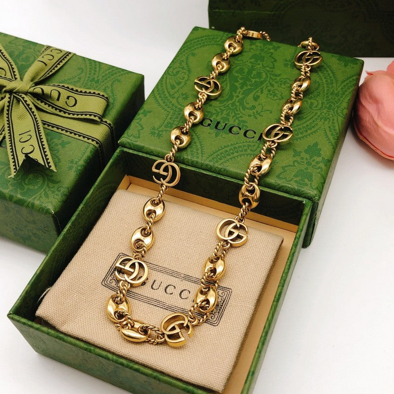 18K Gucci Interlocking G Twist Chain Necklace