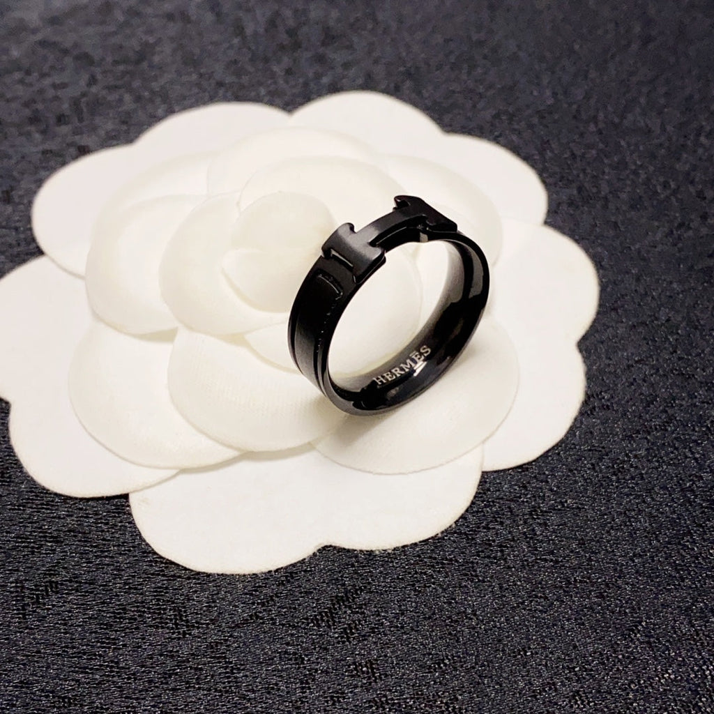 18K Clic Hermes So Black Ring