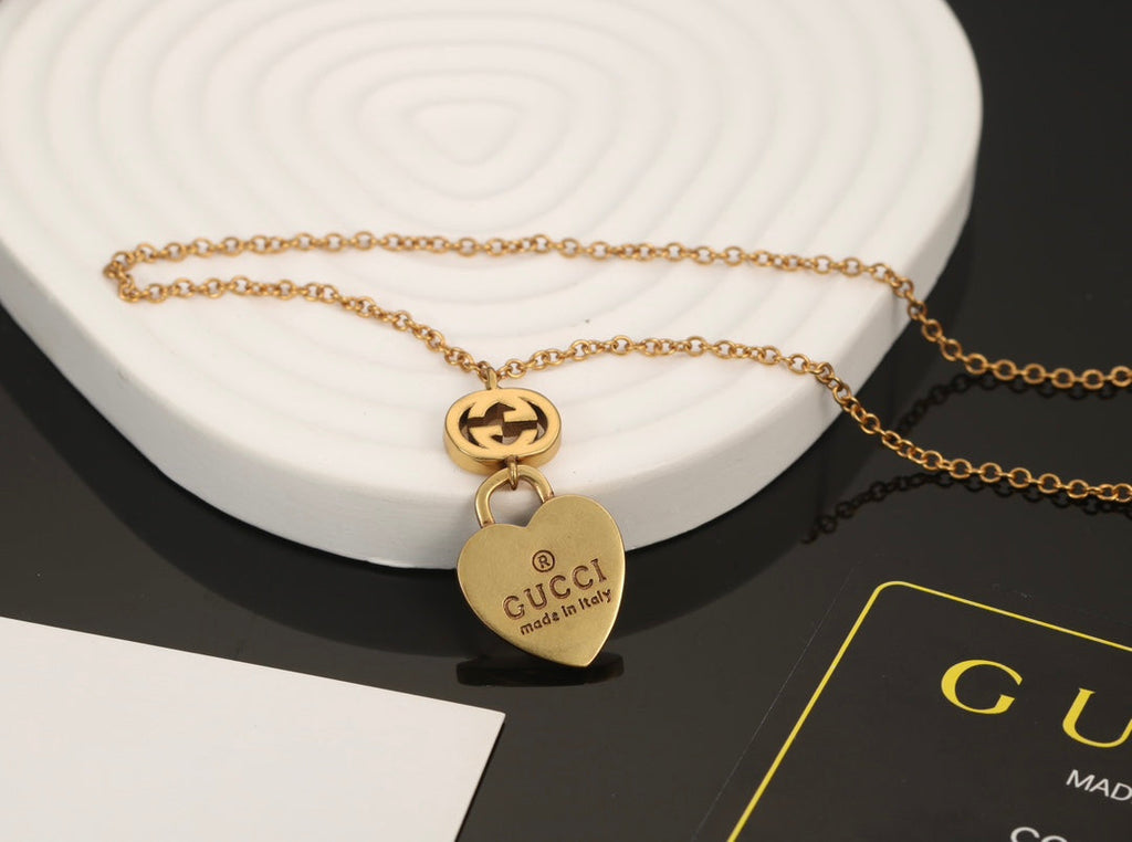 18K Gucci Heart Pendant Necklace
