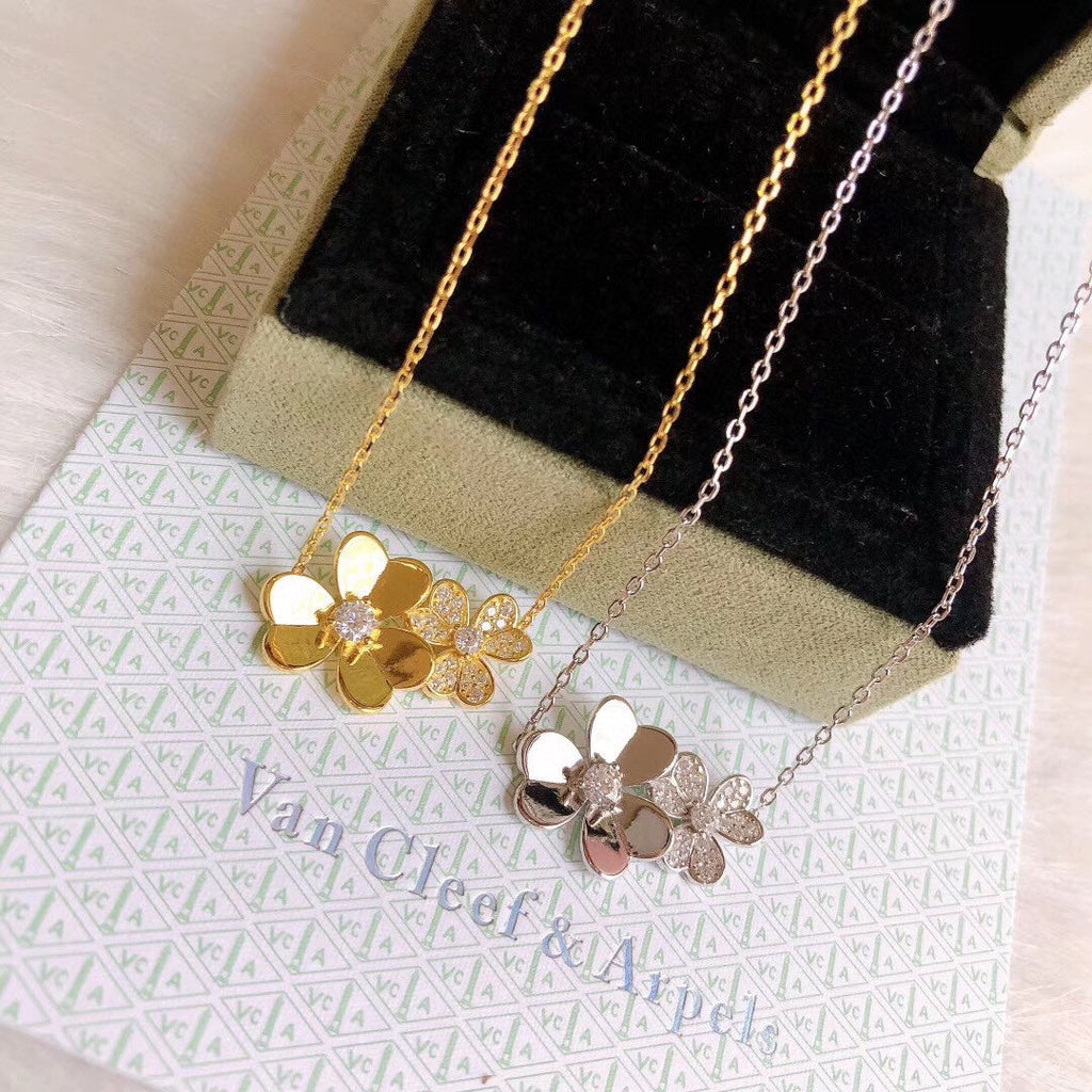 18K Van Cleef & Arpels Frivole Clover Clover Necklace