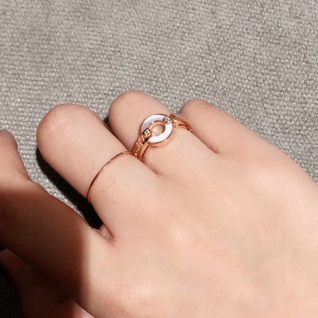 18K BVLGARI BV Pearl Ring