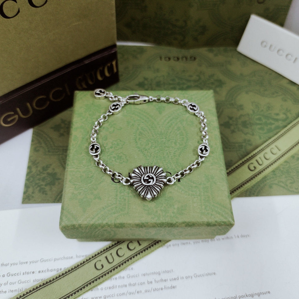 Gucci Interlocking G Heart Bracelet
