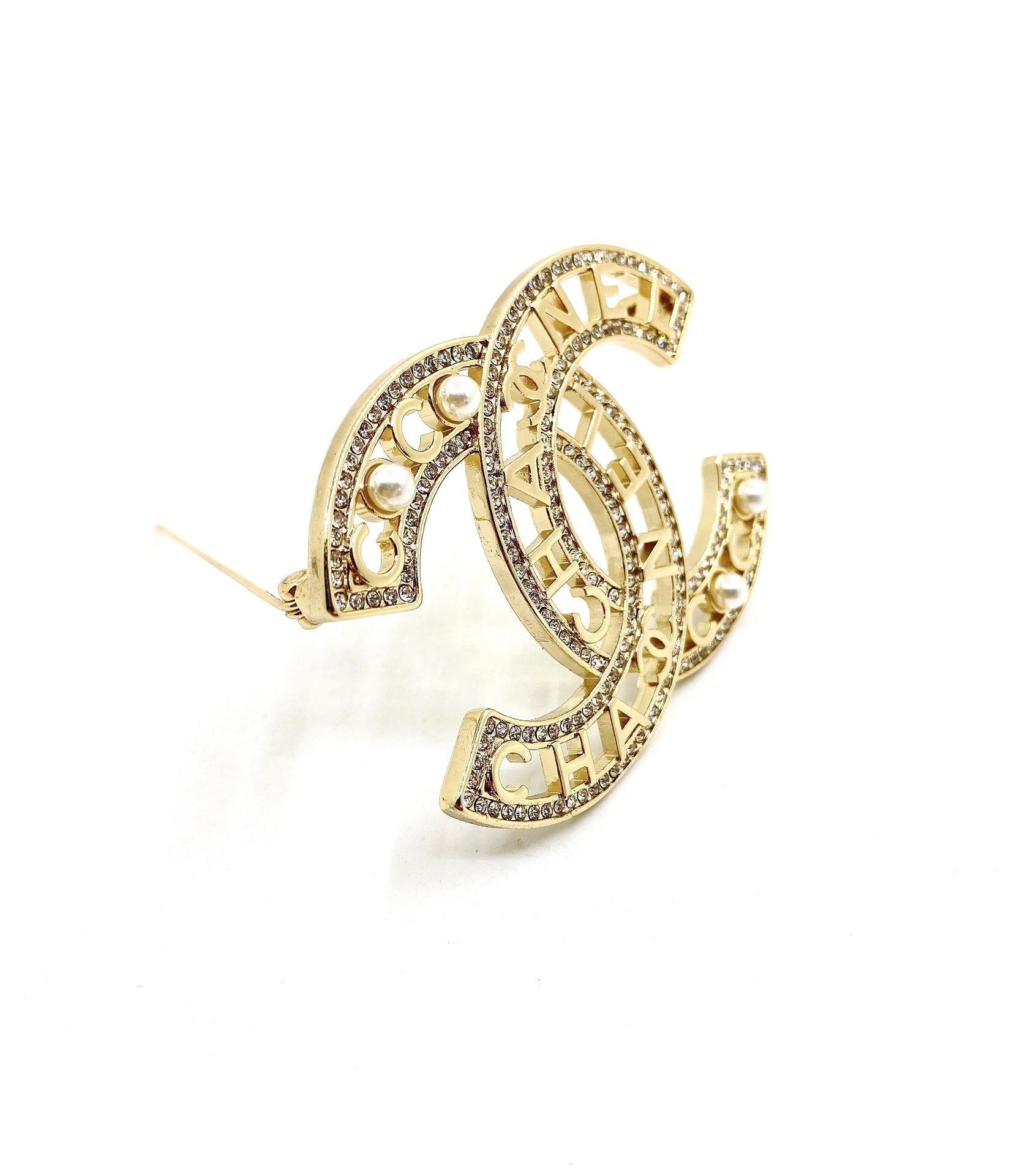 18K Chanel Script Diamonds Brooch