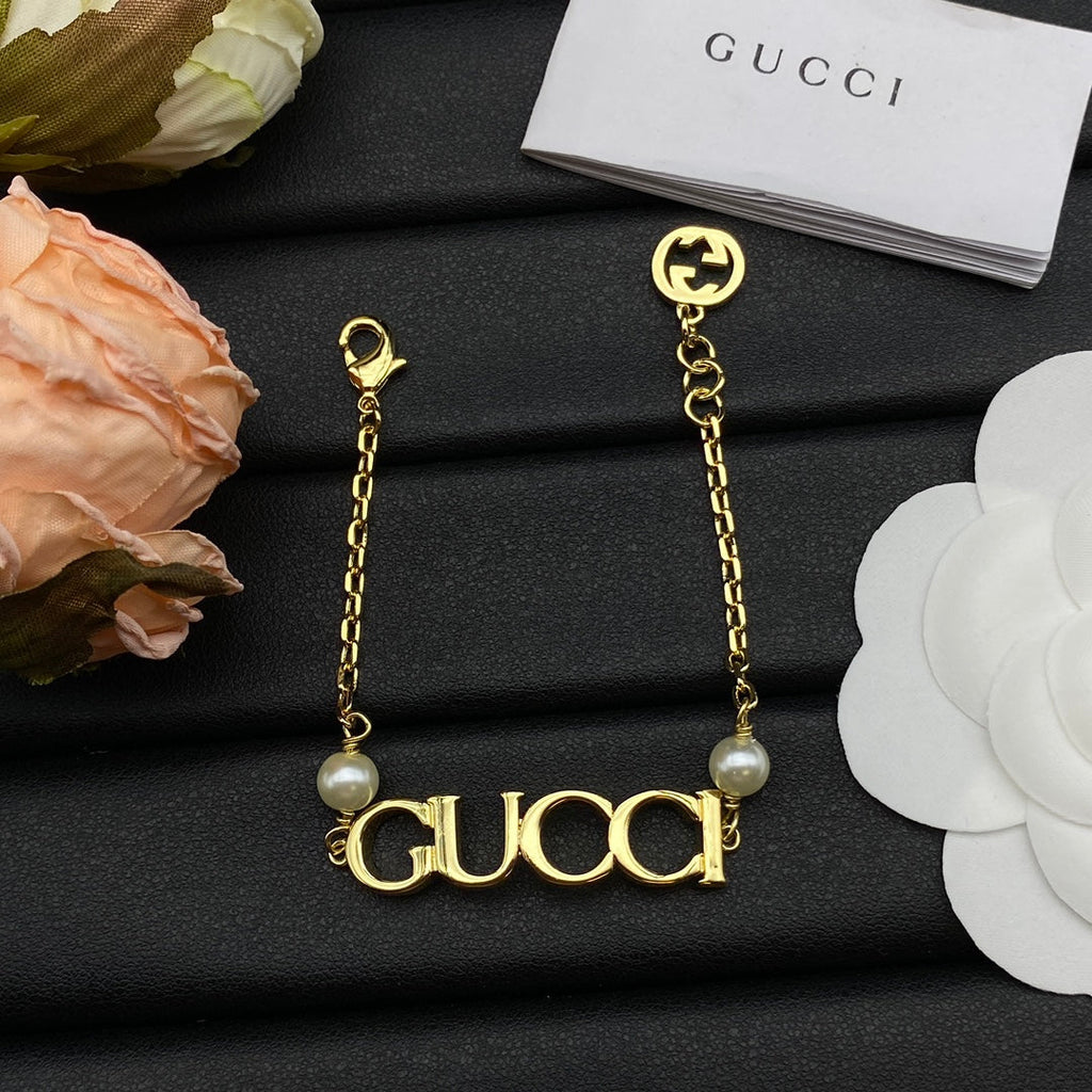 18K Gucci Letter Bracelet