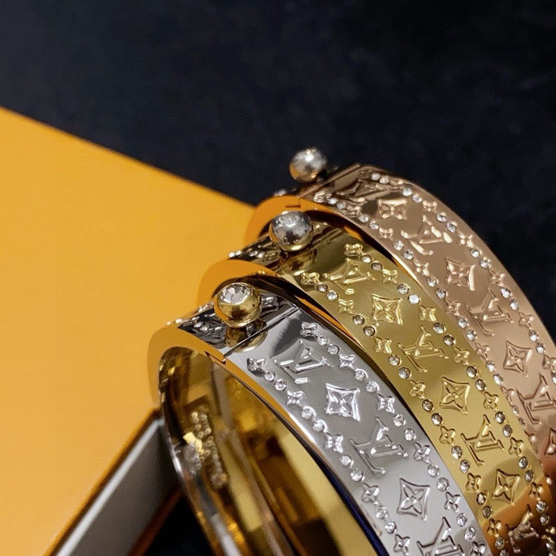18K Louis Vuitton Gold Bracelet