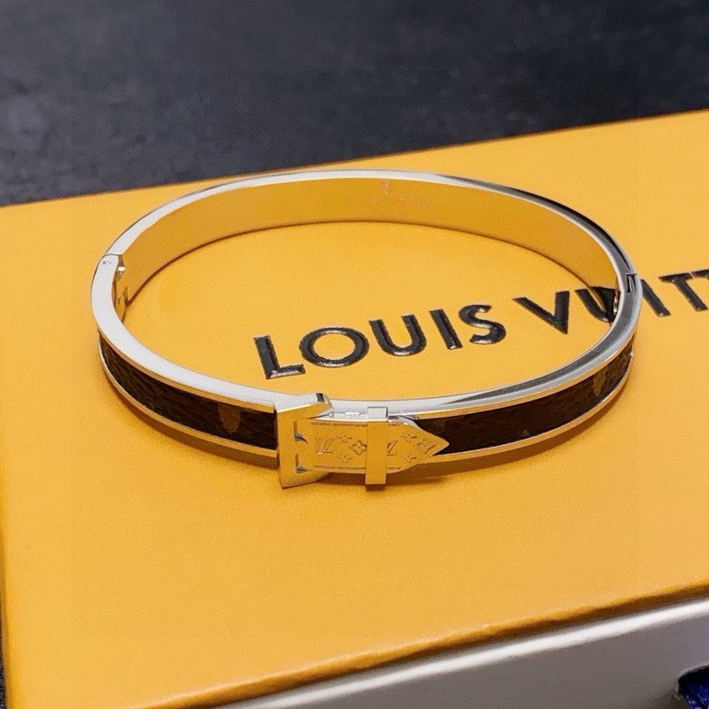 18K Louis Vuitton Vintage White Gold Bracelet