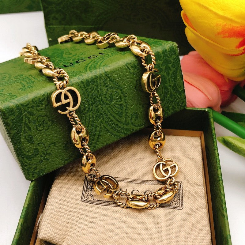 18K Gucci Interlocking G Twist Chain Necklace