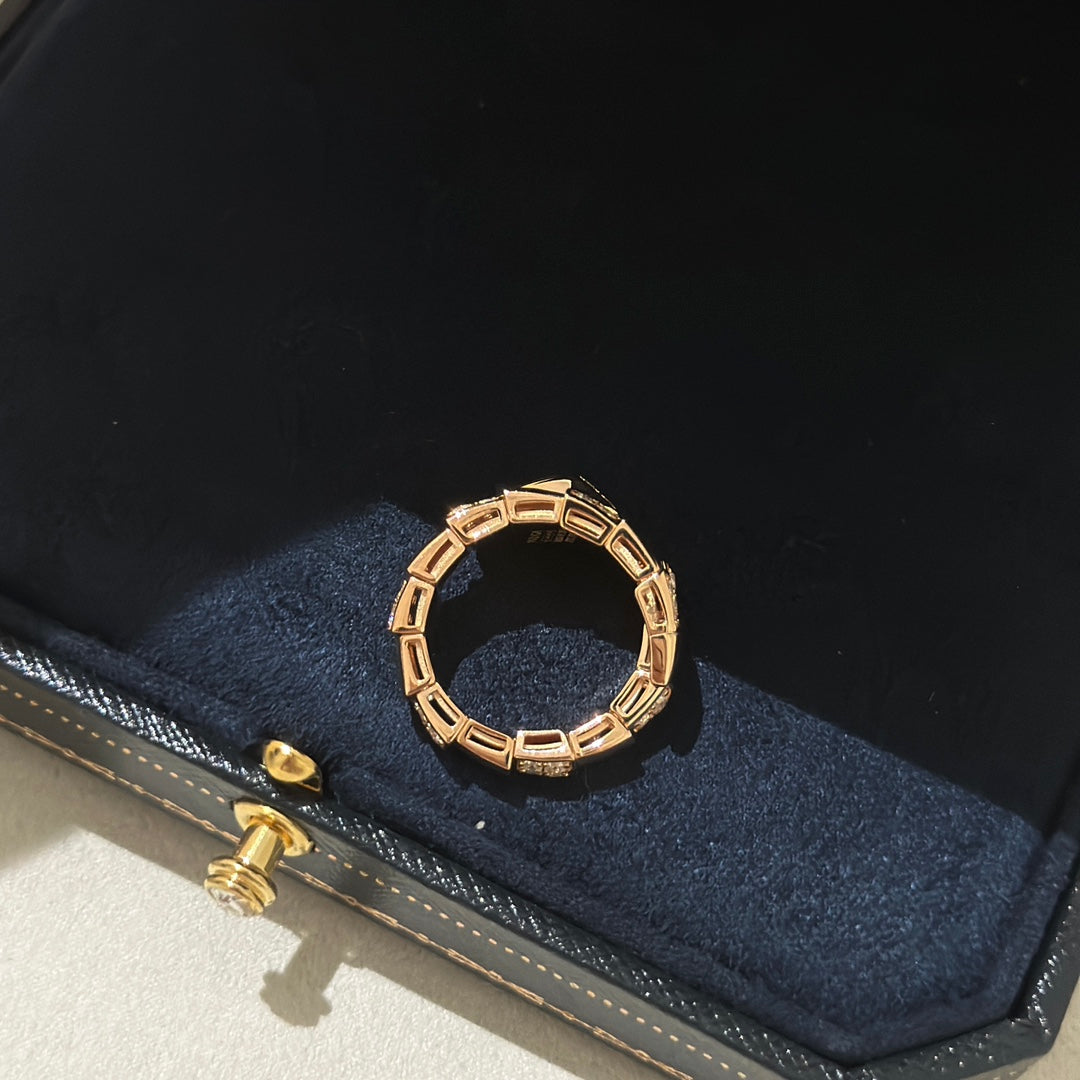 18K BVLGARI BV Serpenti Viper Black Ring