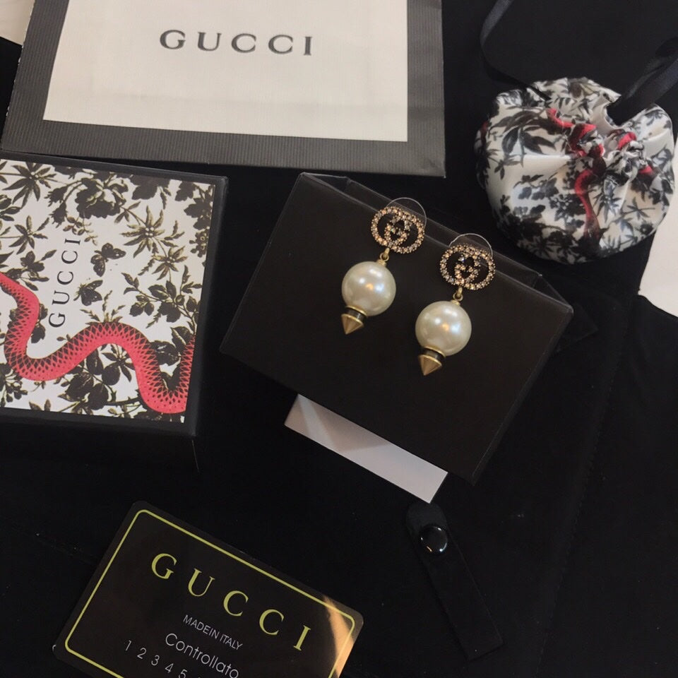 18K Gucci Pearl Pendant Earrings