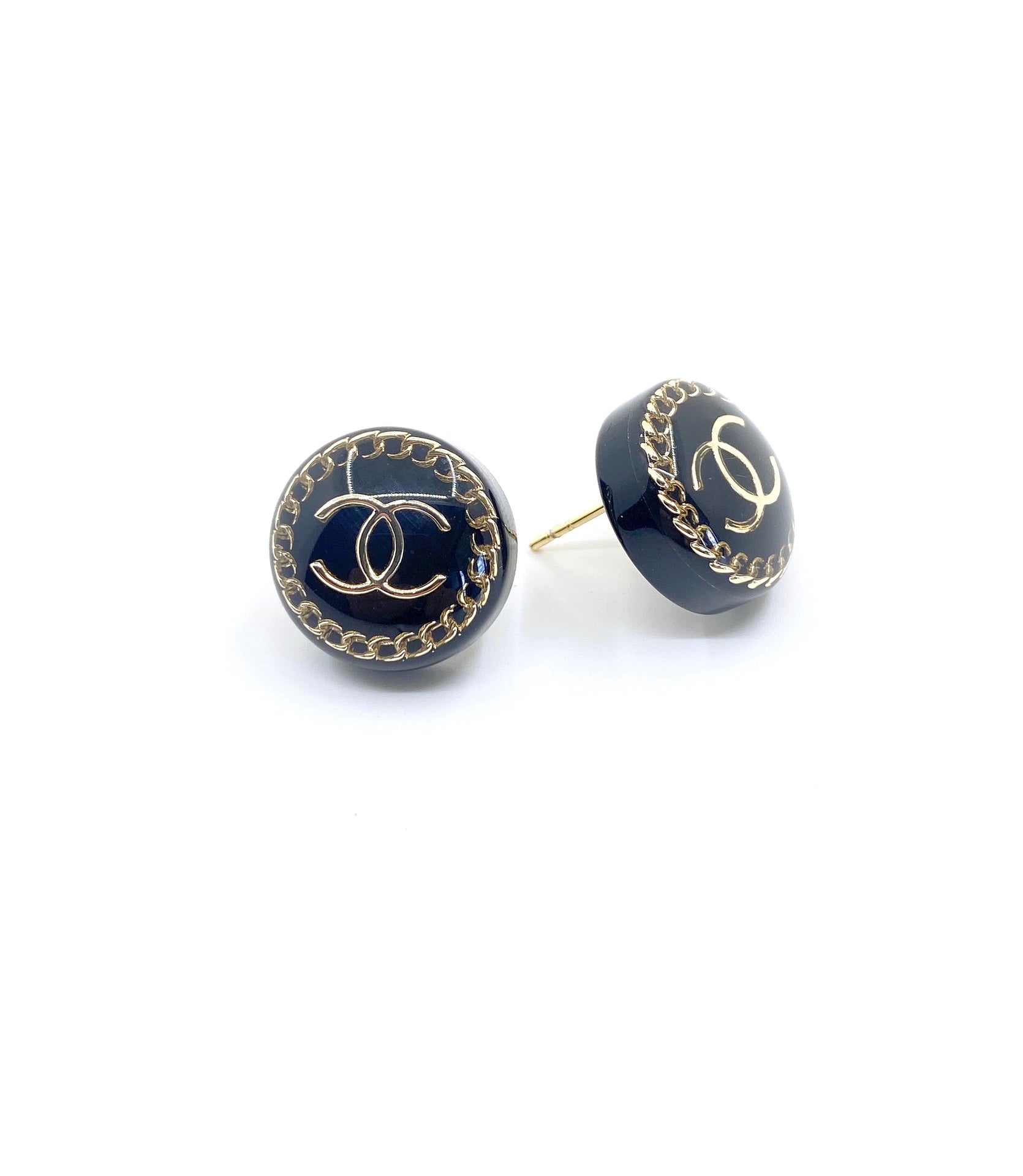 18K Chanel Circle Resin Earrings