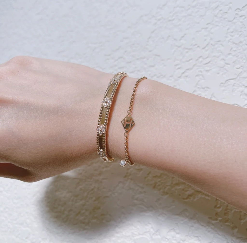 18K Van Cleef & Arpels Perlee Sweet Clovers Small Bracelet