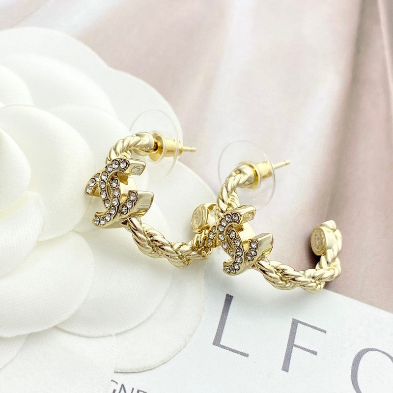 18K Chanel Diamond Circle Gold Earrings