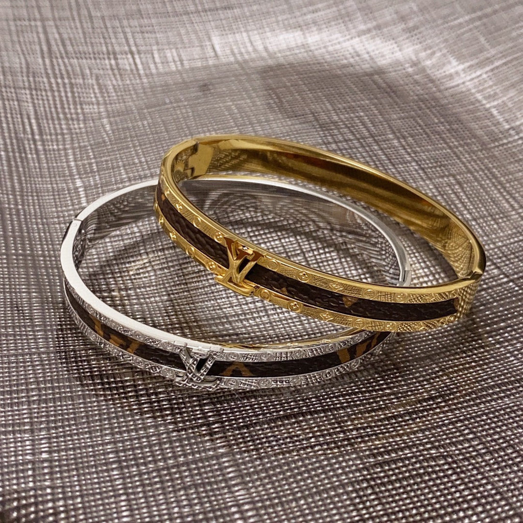 18K Louis Vuitton Vintage Leather Bracelet