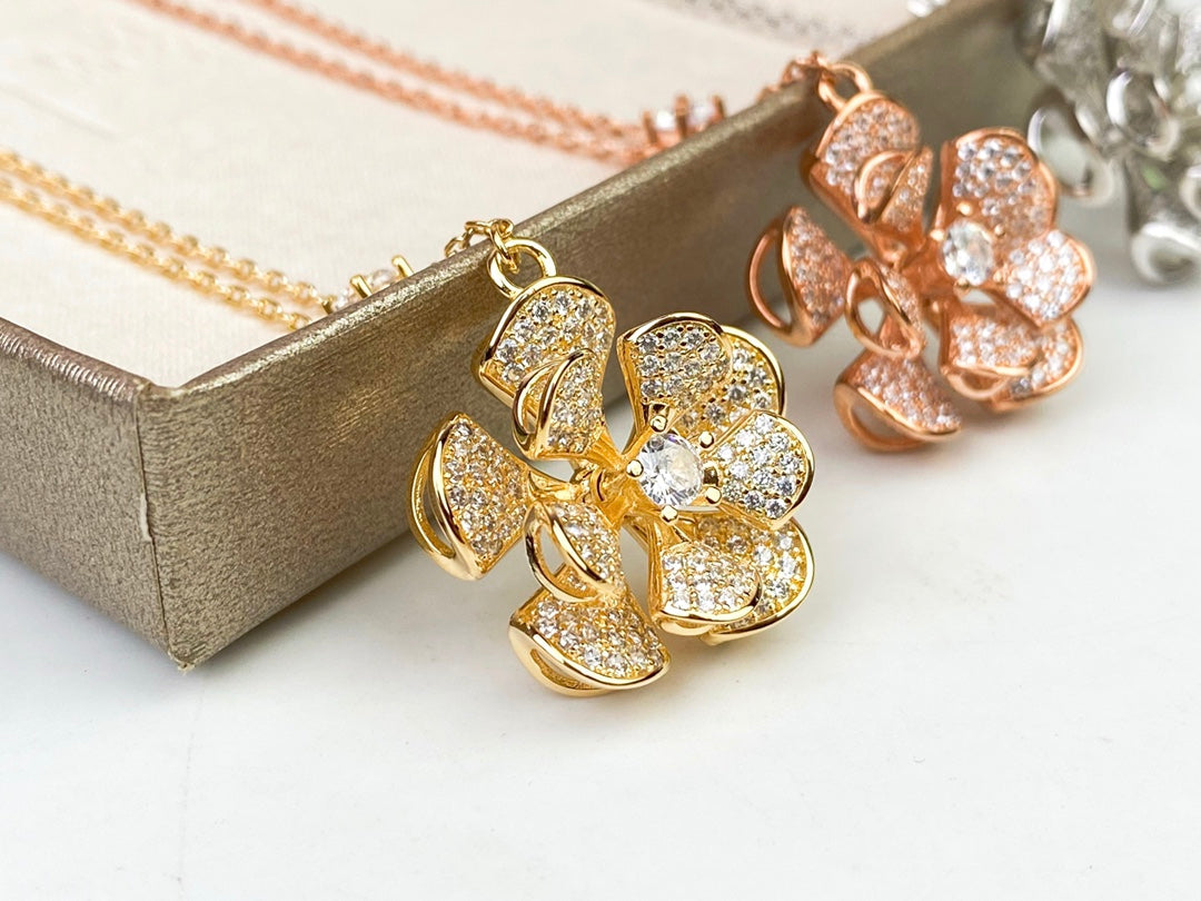 18K BVLGARI BV DIVAS' DREAM Necklace