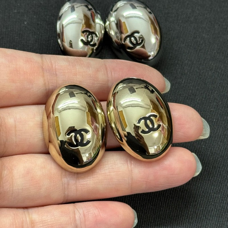 18K Chanel Oval Gold Earrings