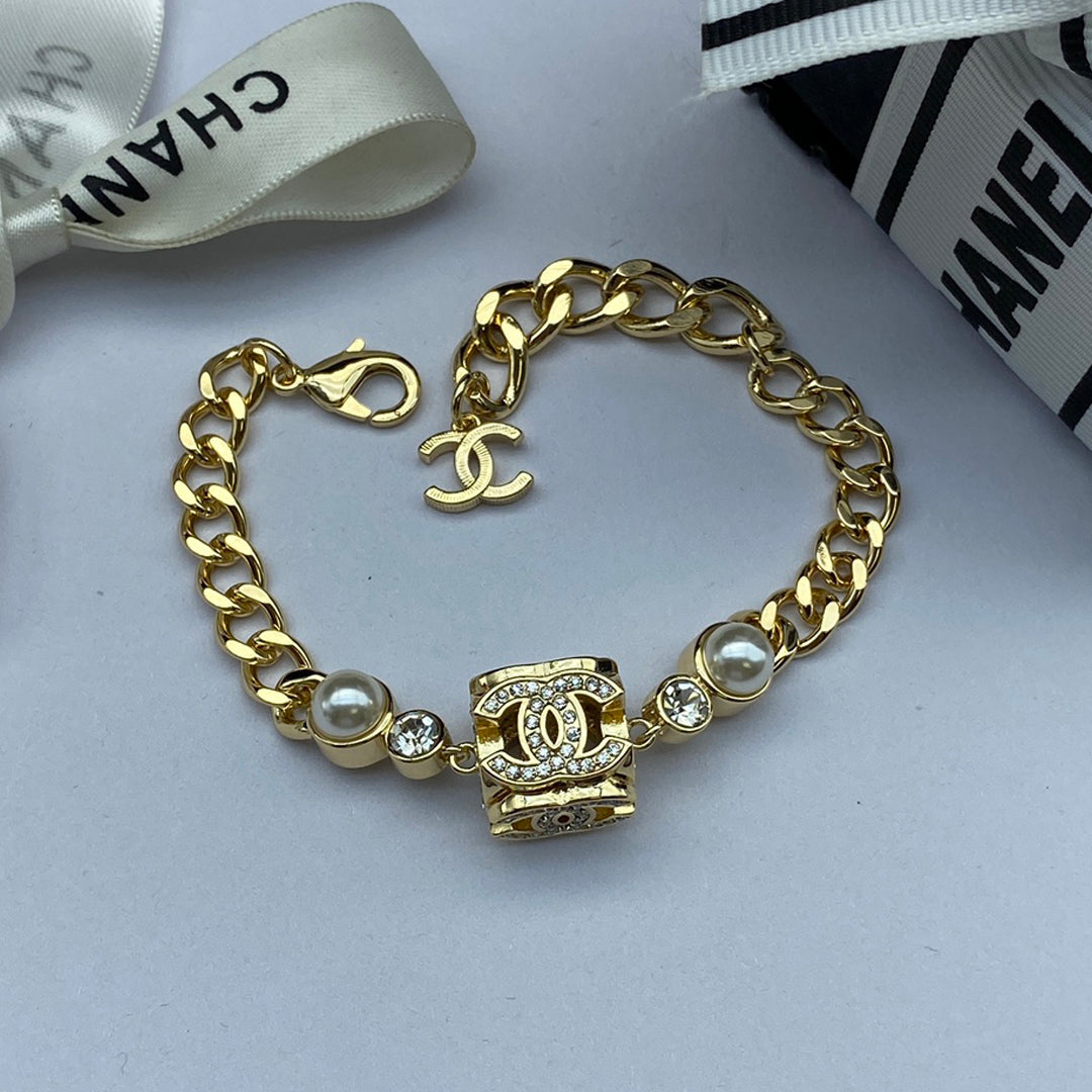 18K Chanel Box Pendant Pearl Bracelet