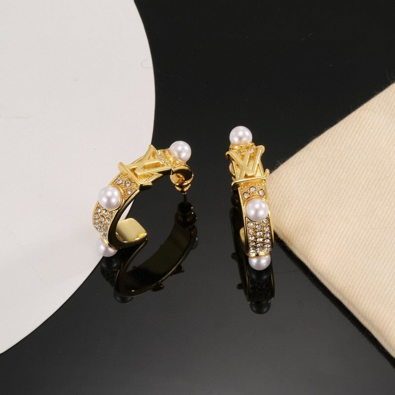 18K Louis Vuitton Pearl Gold Earrings
