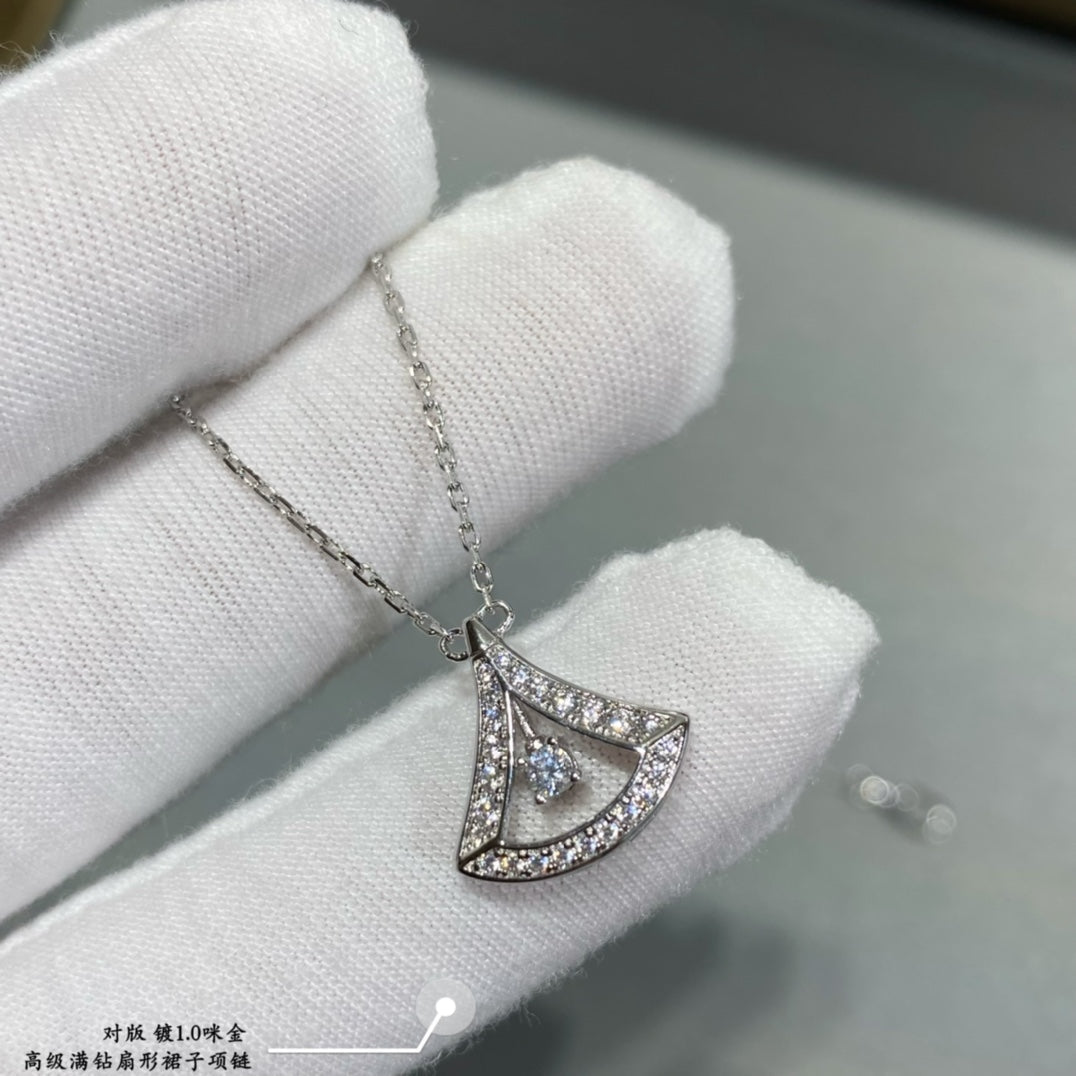 18K BVLGARI Divas' Dream Pave Diamond Openwork Necklace