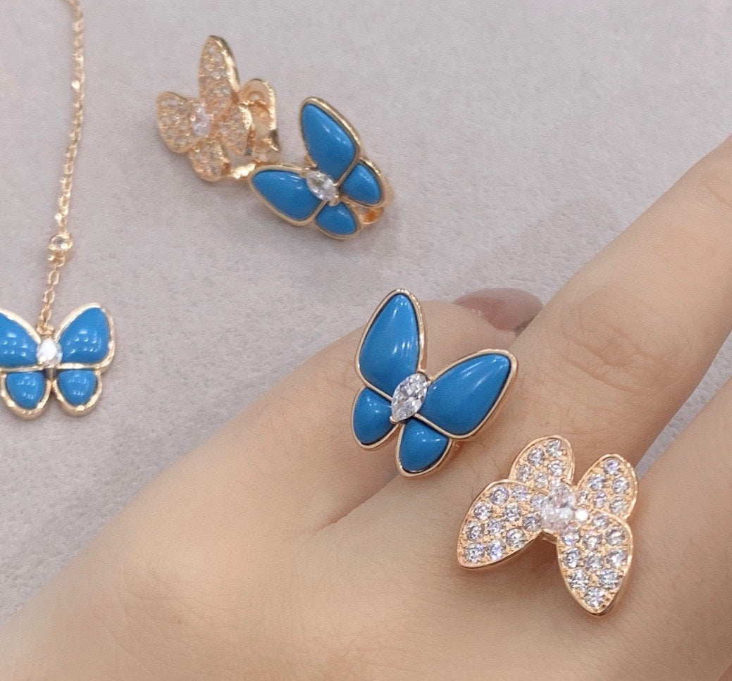 18K Van Cleef & Arpels Two Butterfly Between the Finger Turquoise Ring