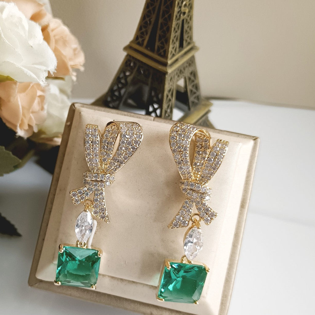 18K BVLGARI BV Magnificent Inspirations Green Crystals Earrings