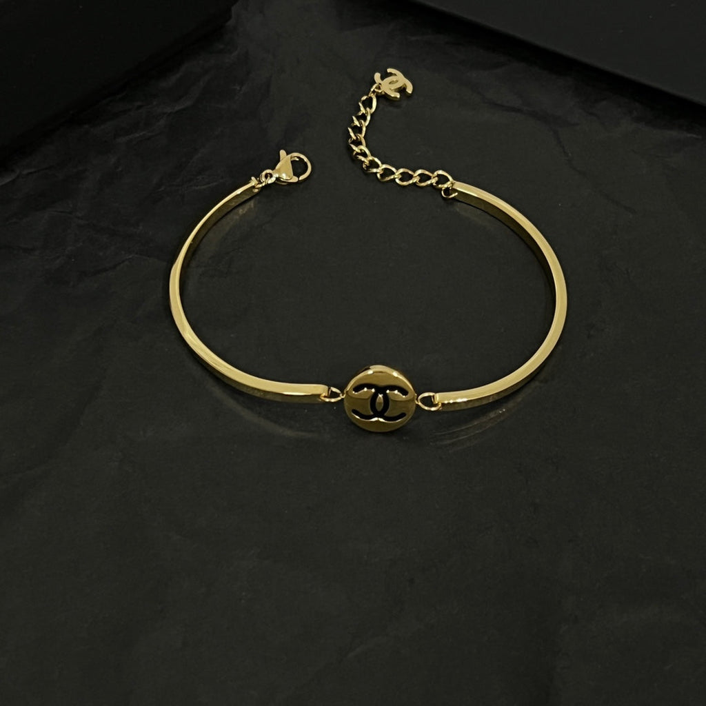 18K Chanel Vintage Bracelet