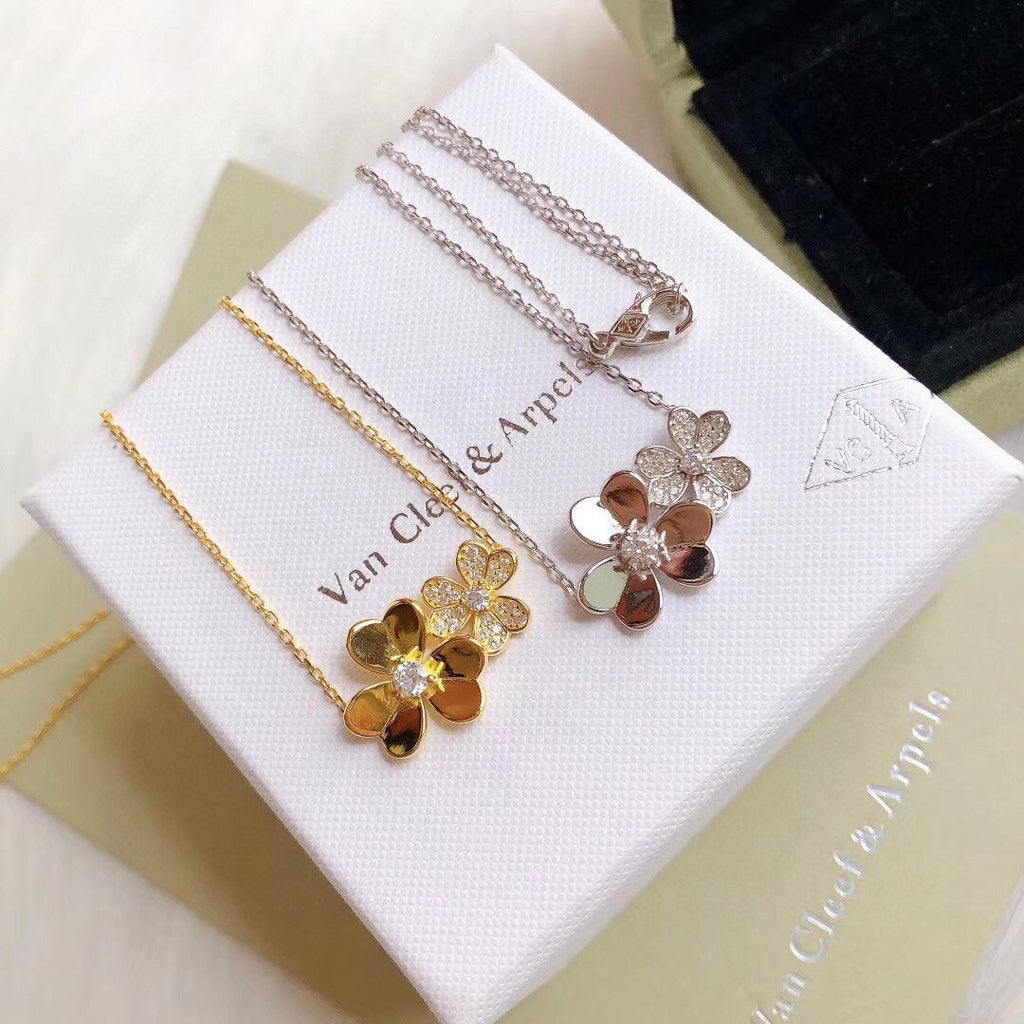 18K Van Cleef & Arpels Frivole Clover Clover Necklace