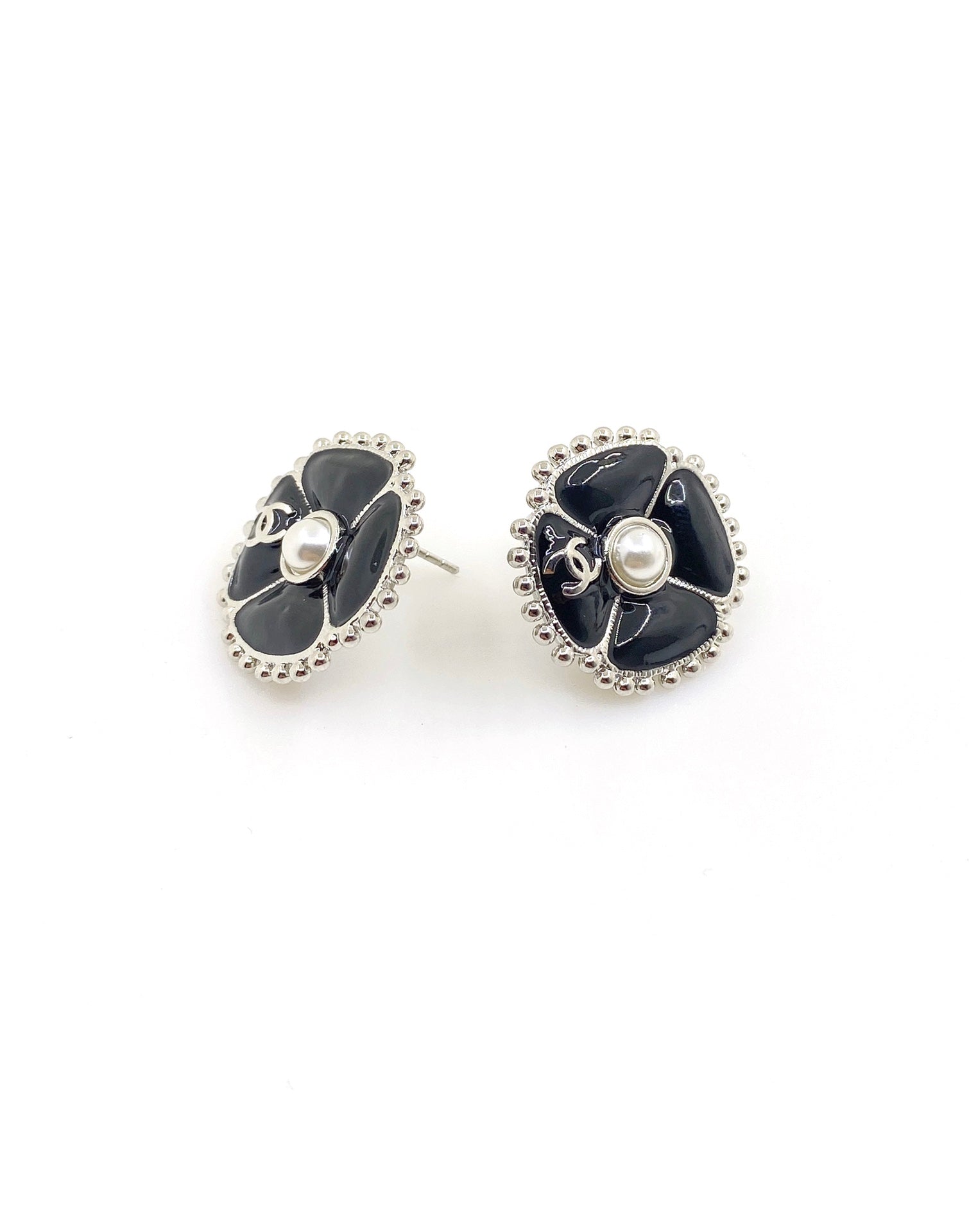 18K Chanel Black Pearl Clover Earrings