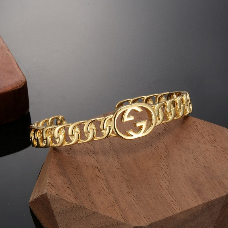 18K Gucci Chain Open Bracelet
