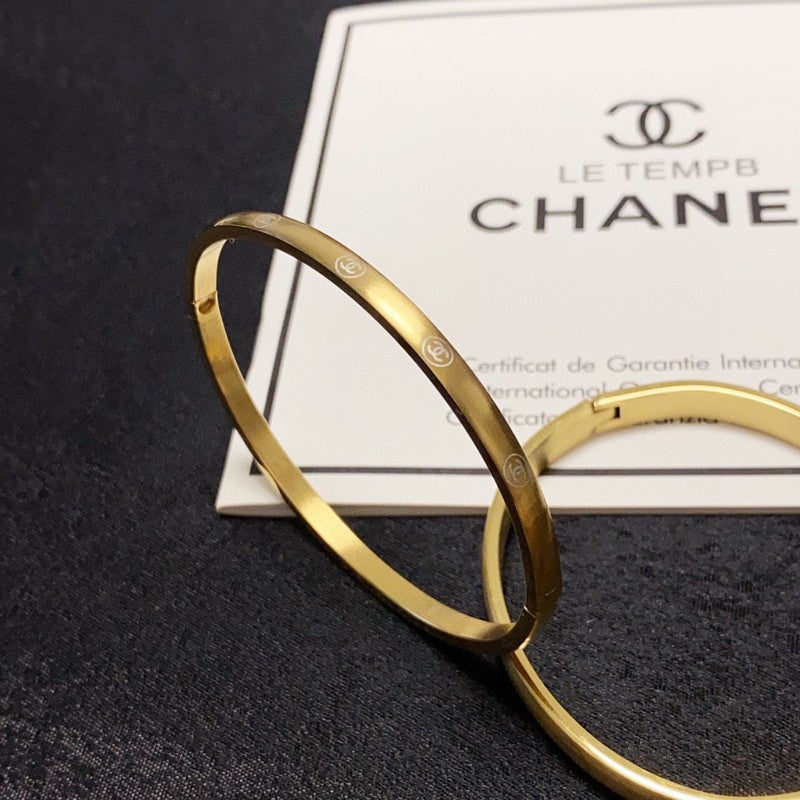 18K Chanel Yellow Gold Bracelet