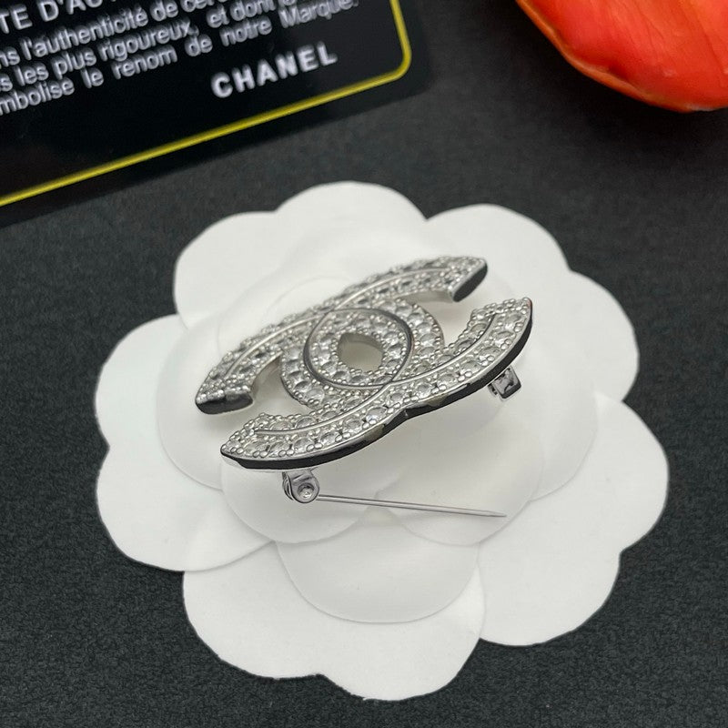 18K Chanel Full Diamond Brooch