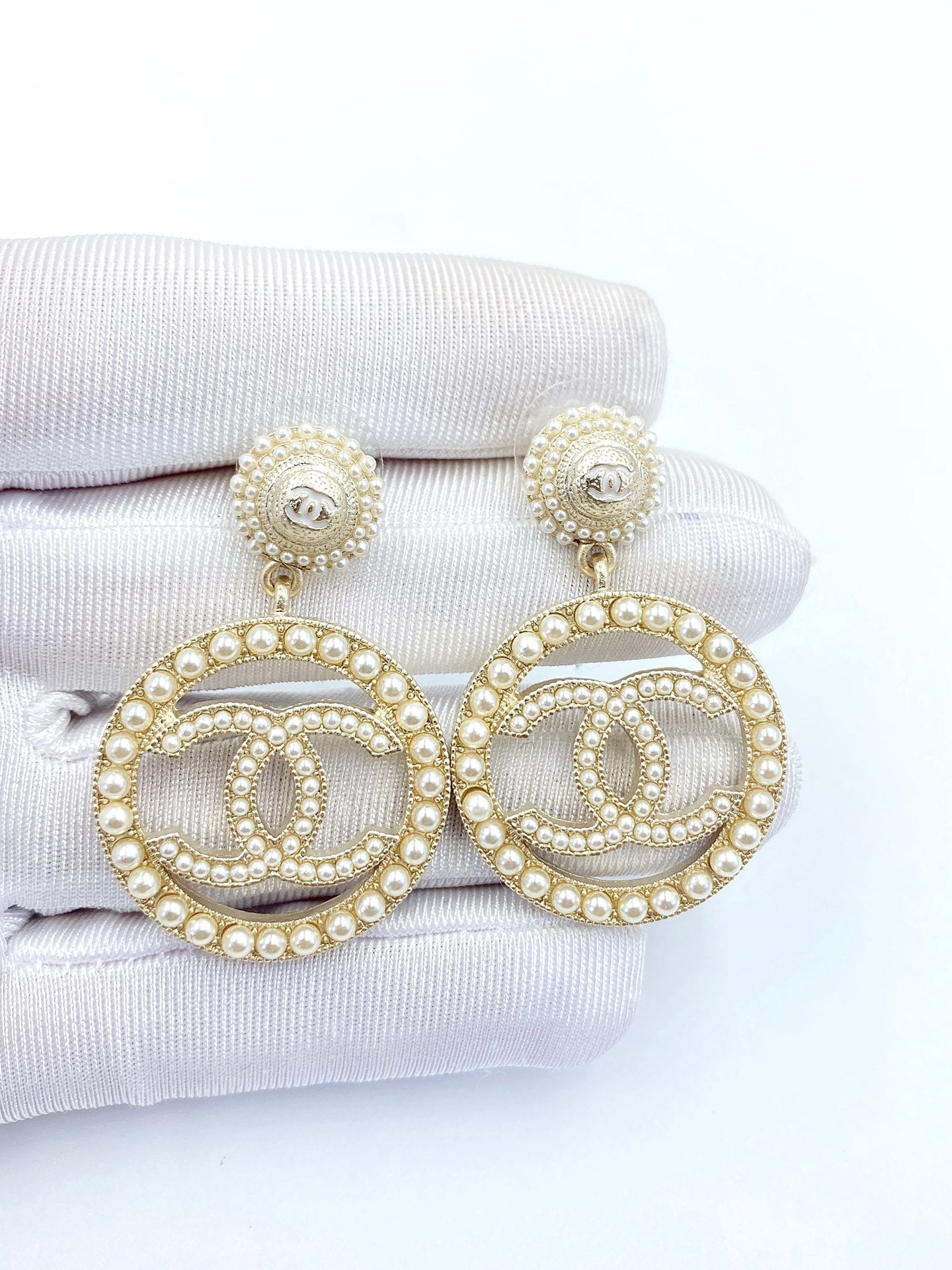 18K Chanel Pearl Earrings