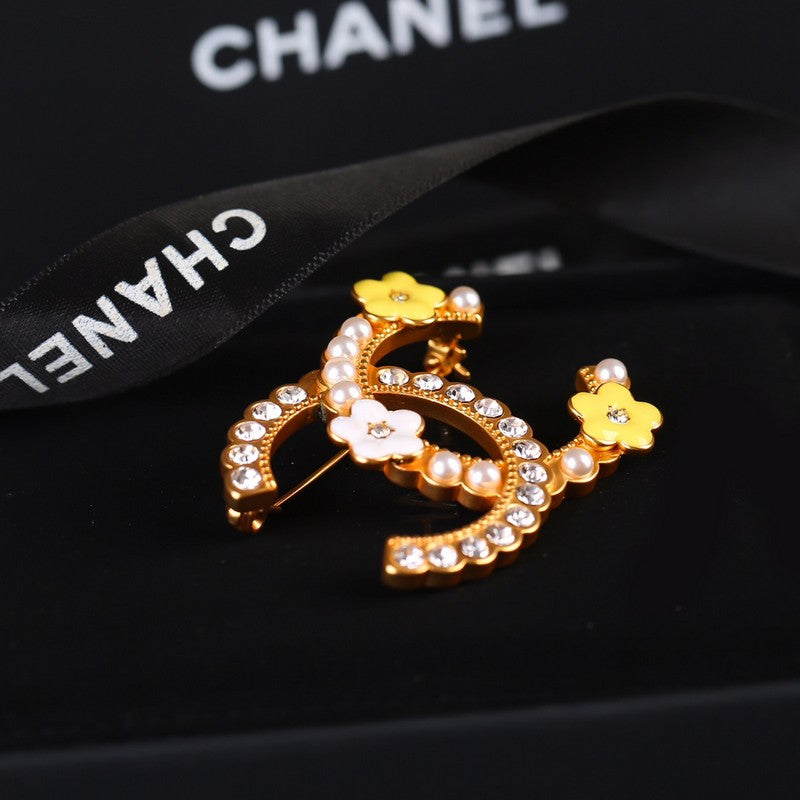 18K Chanel Yellow Flower Diamond Brooch