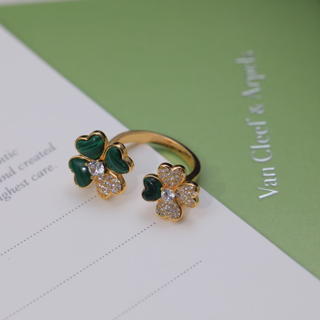 18K Van Cleef & Arpels Cosmos Between the Finger Diamond Ring