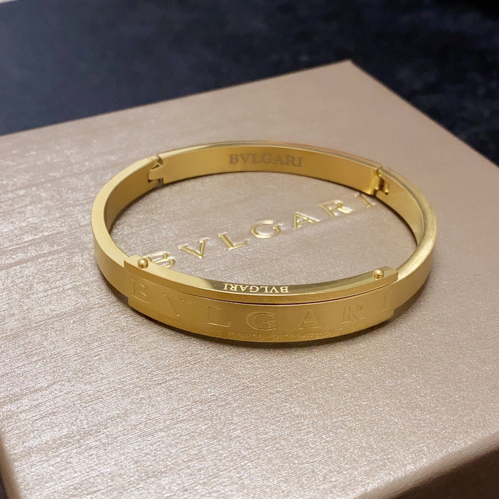18K BVLGARI BV Vintage Bracelet