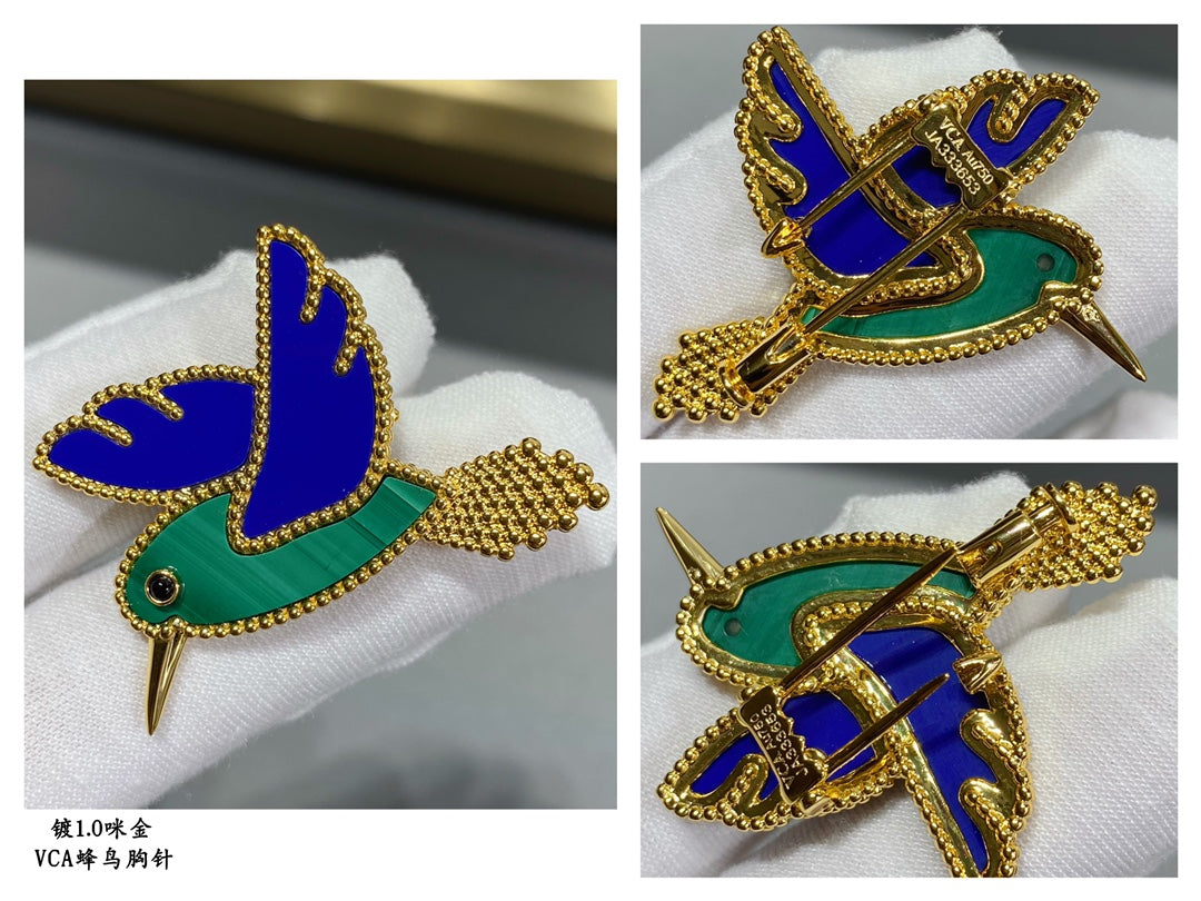 18K Van Cleef & Arpels Lucky Animals Hummingbird Clip Brooch