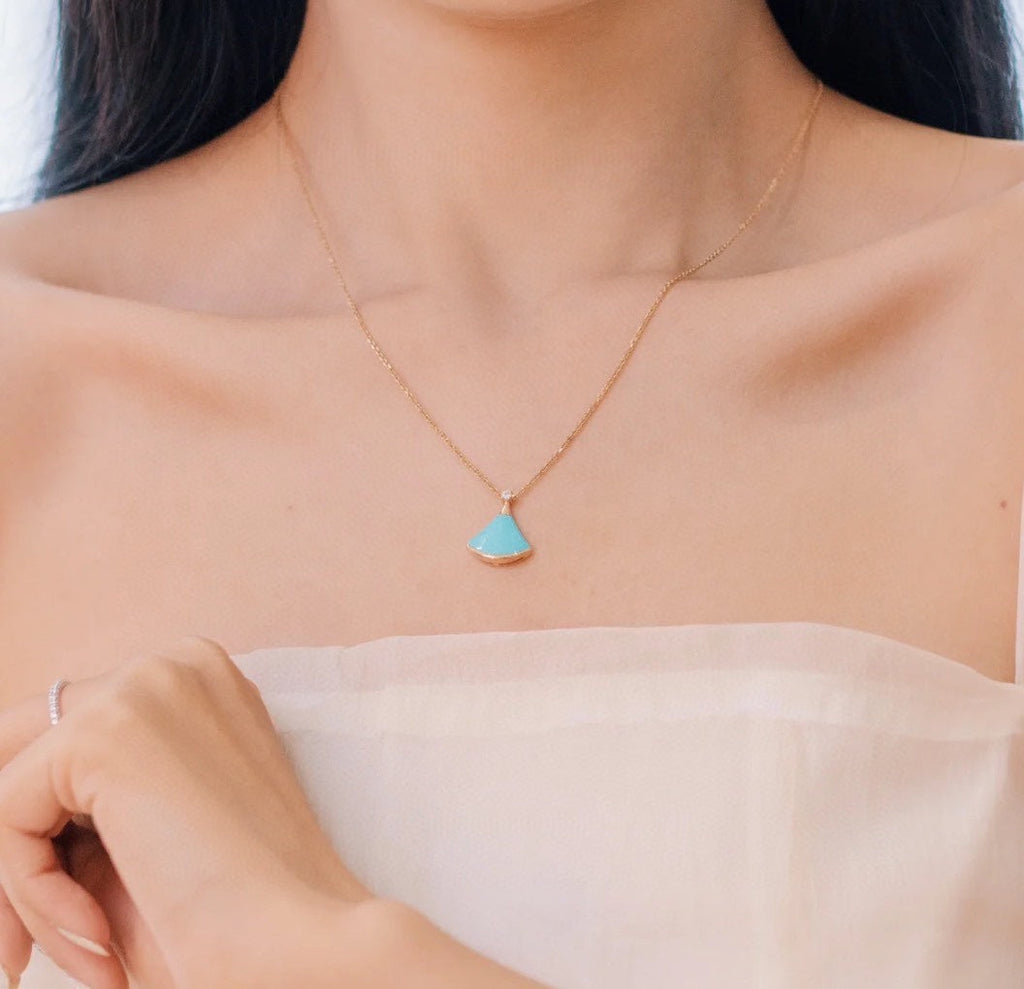 18K BVLGARI BV Divas' Dream Turquoise Pendant Necklace