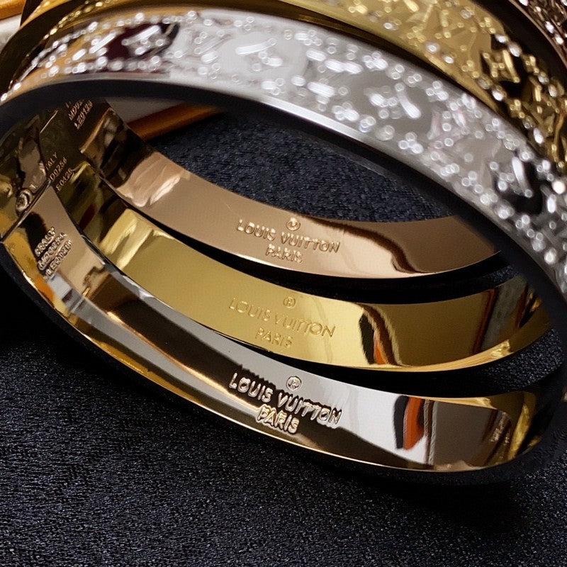 18K Louis Vuitton Gold Bracelet