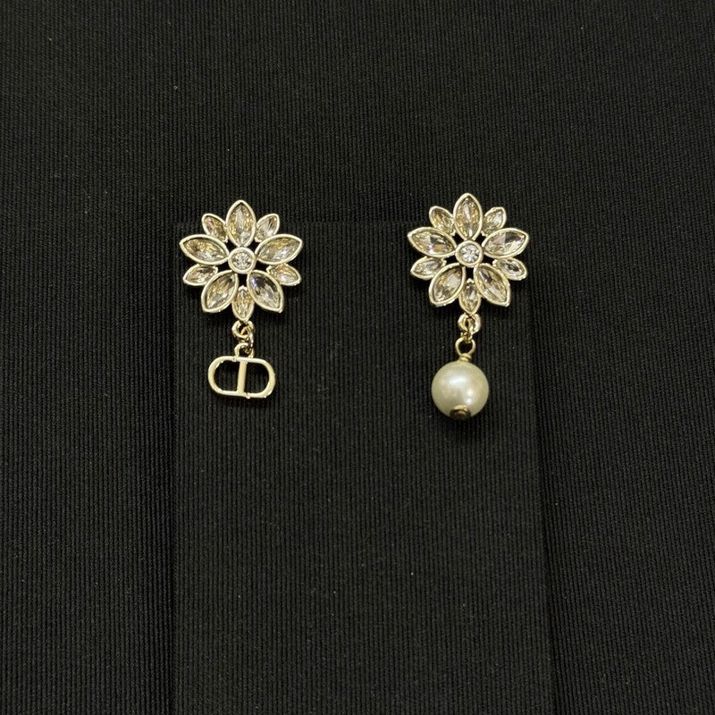 18K Dior Flower Diamond Earrings