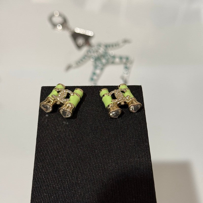 18K Chanel 26C Green Telescope Gold Earrings
